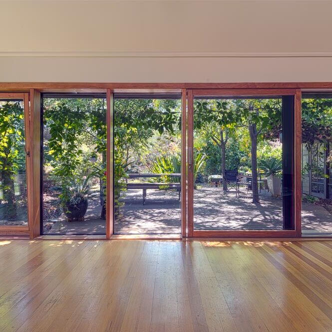 Bautechnik_Blackwood_Timber_Curtain_Wall_AscotVale_inside